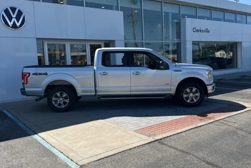 2017 Ford F-150 XLT photo 1