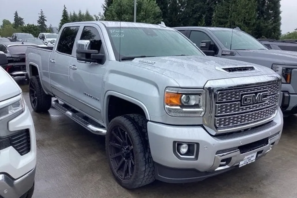 2018 Gmc Sierra 2500 HD Denali photo 1