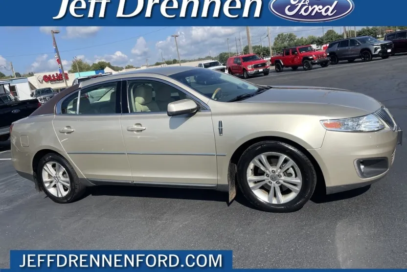 2011 Lincoln MKS Base photo 1