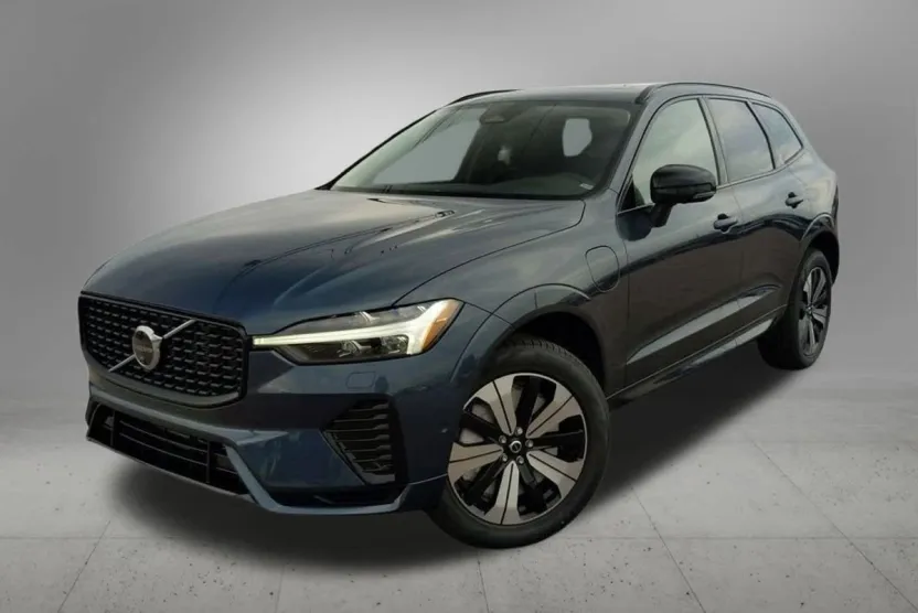 2025 Volvo XC60 Hybrid T8 Plus photo 1