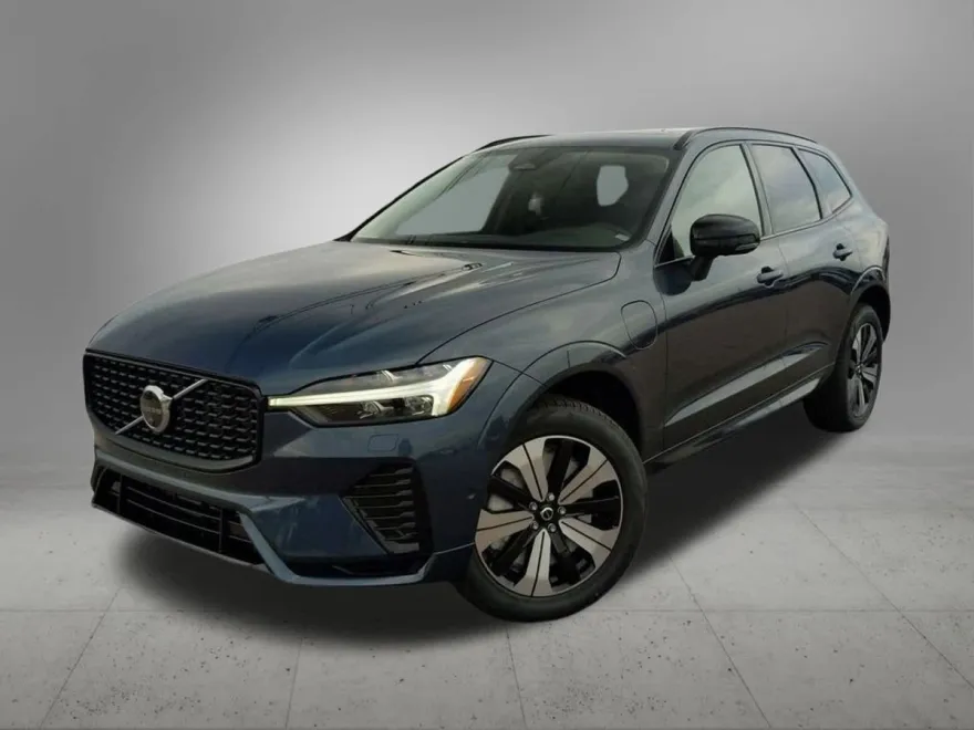2025 Volvo XC60 Hybrid T8 Plus photo 1