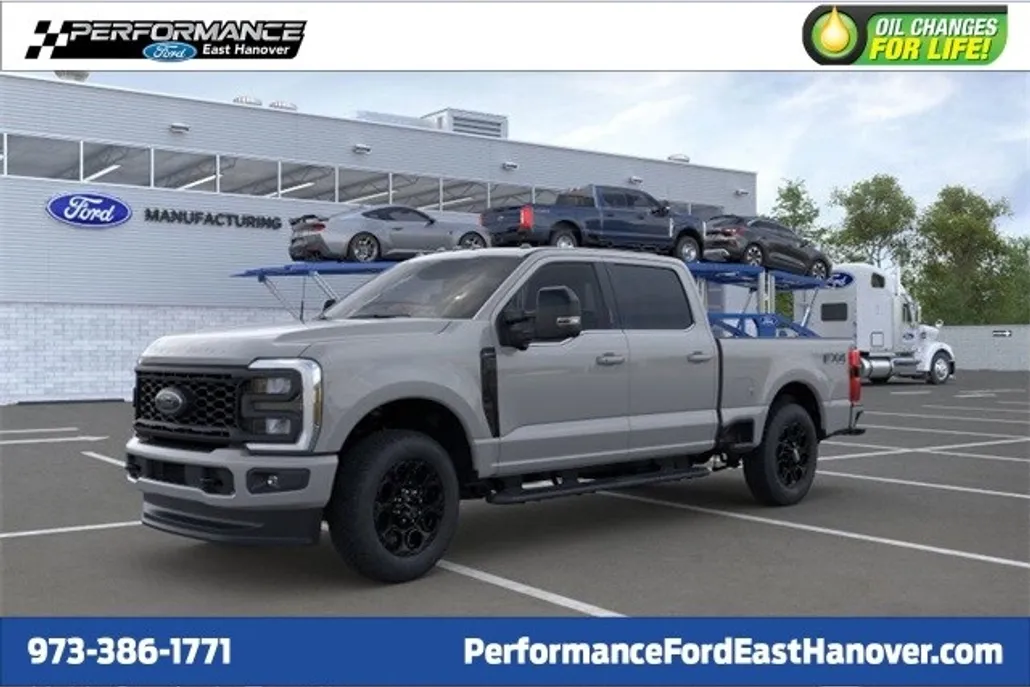 2025 Ford F-350 Lariat photo 1