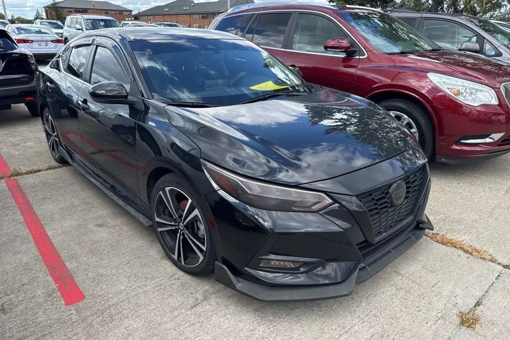 2021 Nissan Sentra SR photo 1