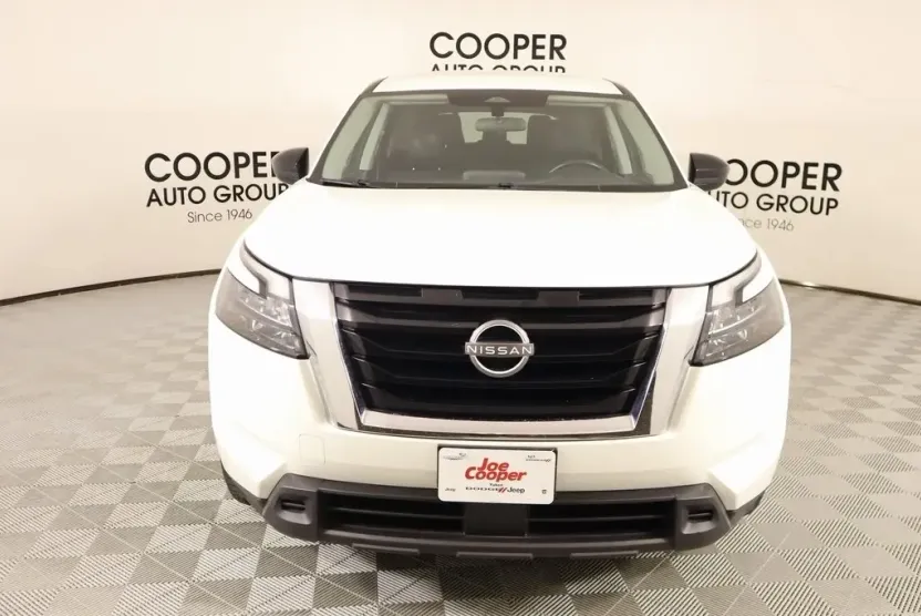 2023 Nissan Pathfinder S photo 1