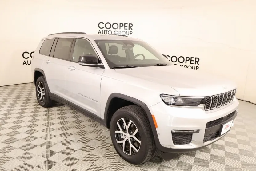 2024 Jeep Grand Cherokee Limited photo 1