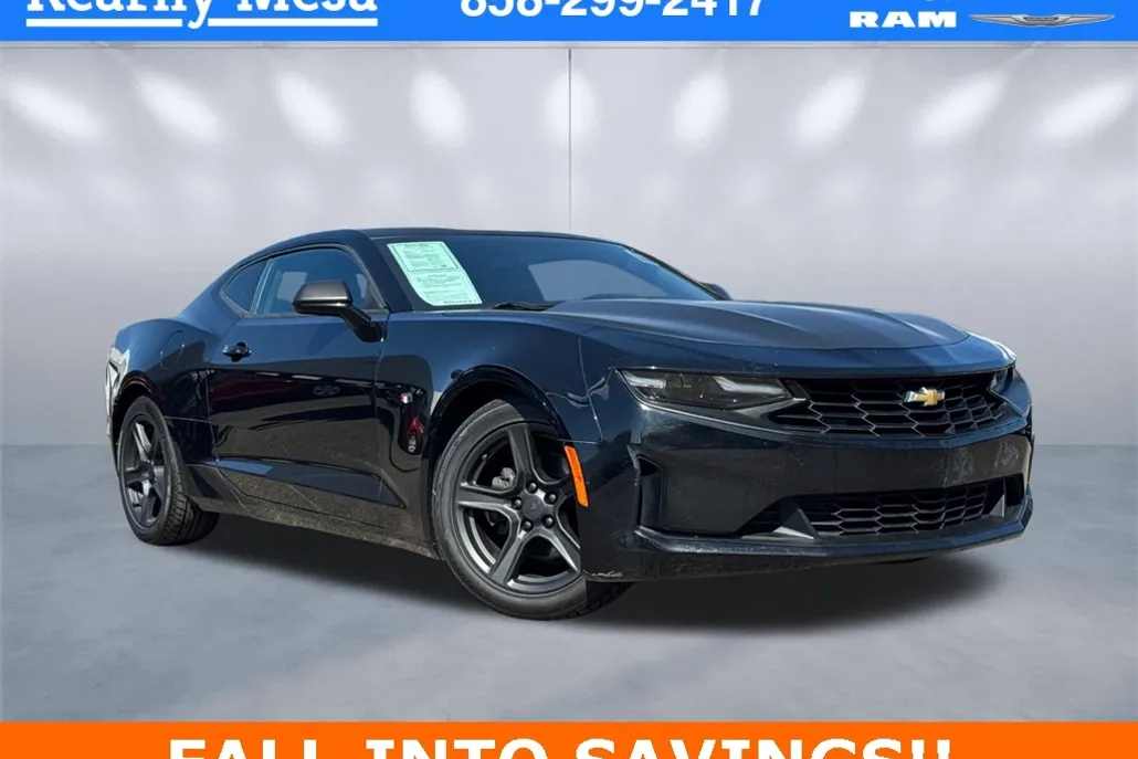 2020 Chevrolet Camaro 1LT photo 1