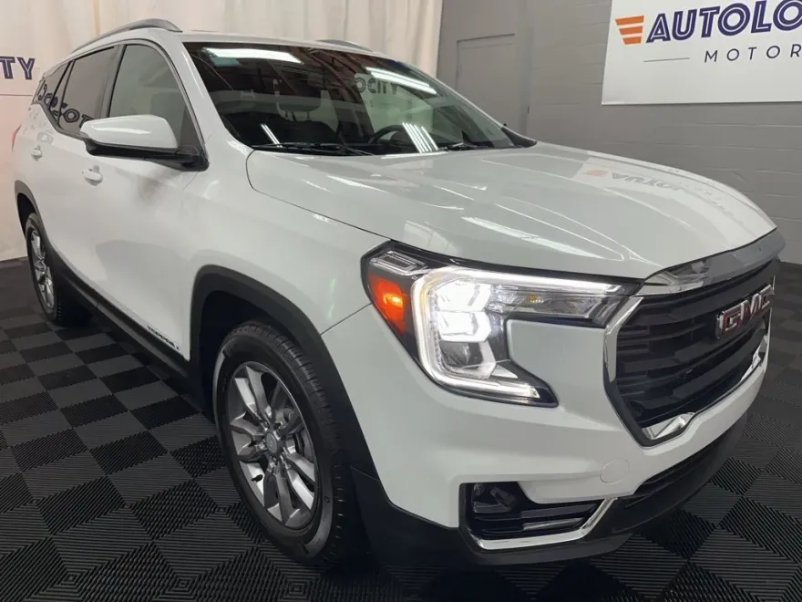 2022 Gmc Terrain SLT photo 2