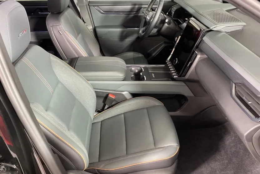 2024 Gmc Acadia AT4 photo 1