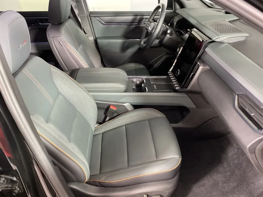 2024 Gmc Acadia AT4 photo 1