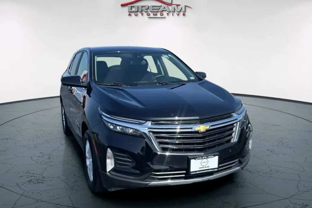 2023 Chevrolet Equinox LT photo 1