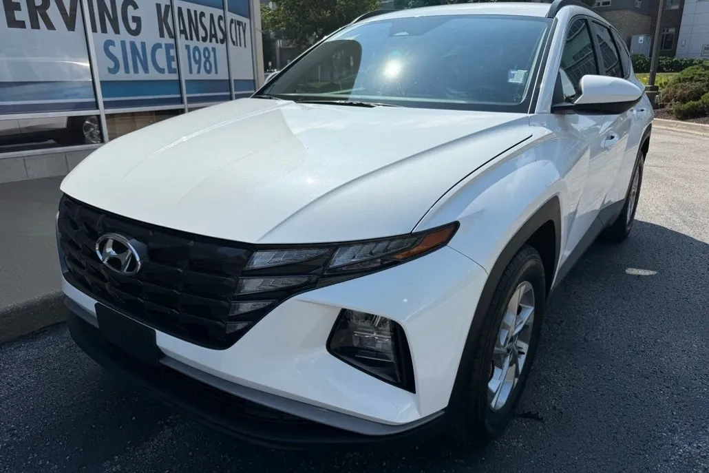 2024 Hyundai Tucson SEL photo 1