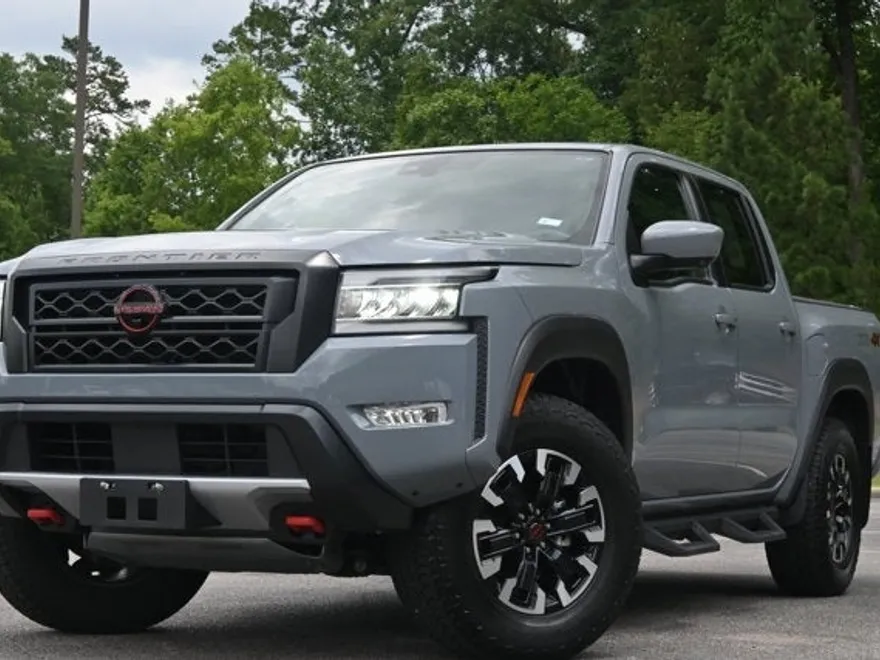 2023 Nissan Frontier PRO-4X photo 1