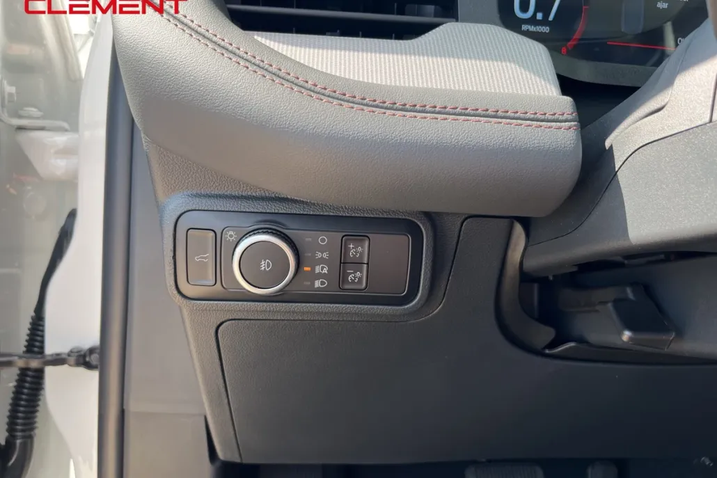 2025 Ford Explorer photo 1