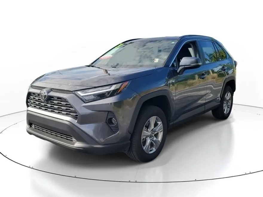 2025 Toyota RAV4 Hybrid XLE photo 1