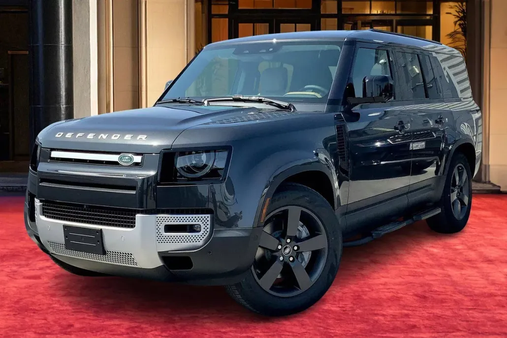 2025 Land Rover Defender 130 S photo 1