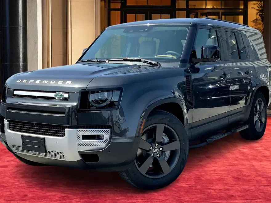 2025 Land Rover Defender 130 S photo 1