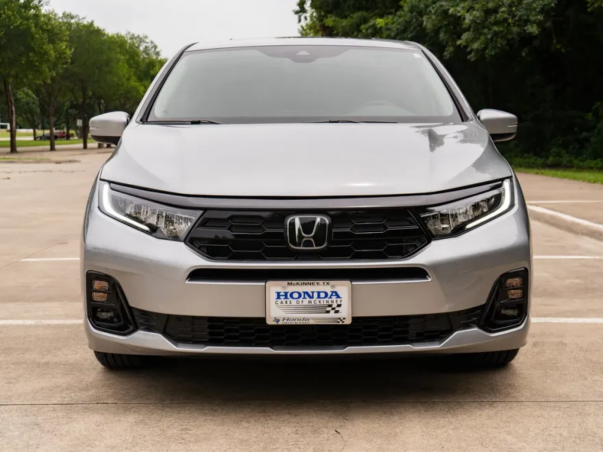 2025 Honda Odyssey Elite photo 2