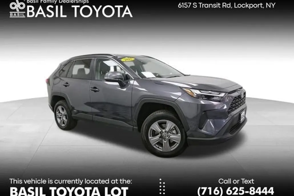 2025 Toyota RAV4 Hybrid XLE photo 1