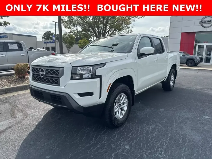 2024 Nissan Frontier SV photo 1