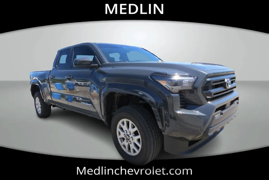 2024 Toyota Tacoma 4x4 SR5 photo 1