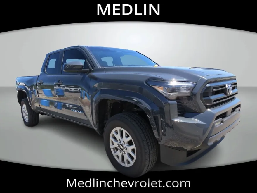 2024 Toyota Tacoma 4x4 SR5 photo 1