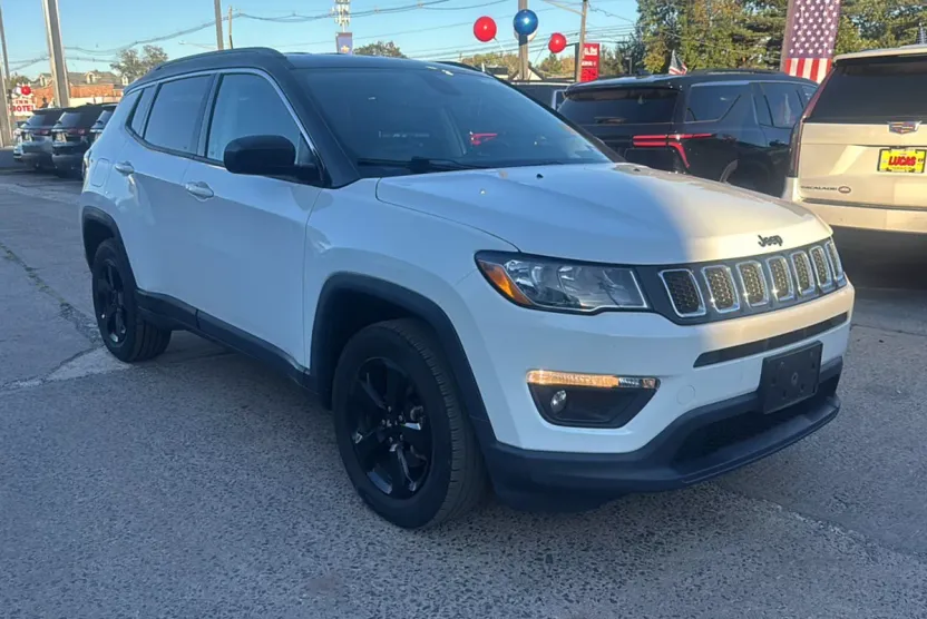 2019 Jeep Compass Latitude photo 1