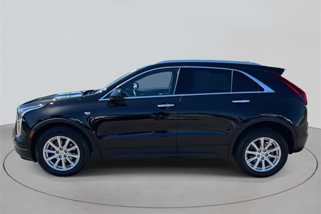 2023 Cadillac XT4 Luxury photo 1