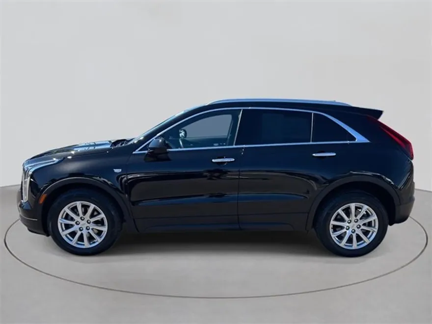 2023 Cadillac XT4 Luxury photo 1