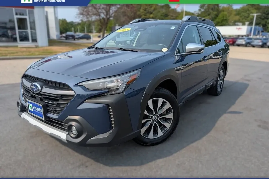 2024 Subaru Outback Touring photo 1