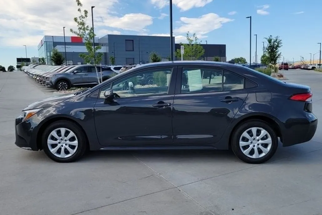 2024 Toyota Corolla Hybrid LE photo 1