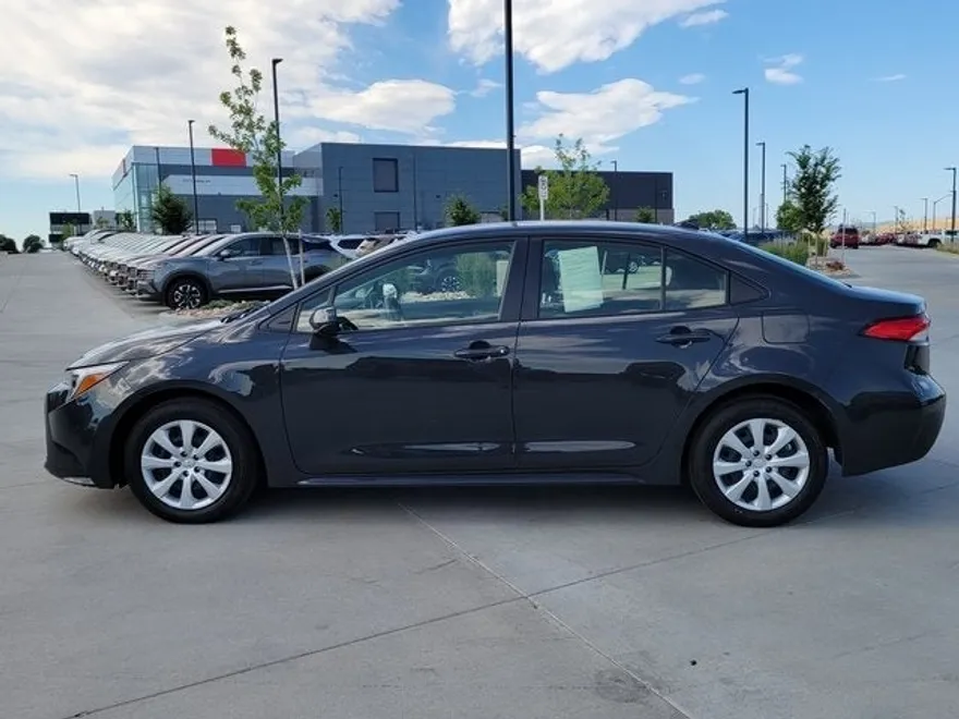 2024 Toyota Corolla Hybrid LE photo 1