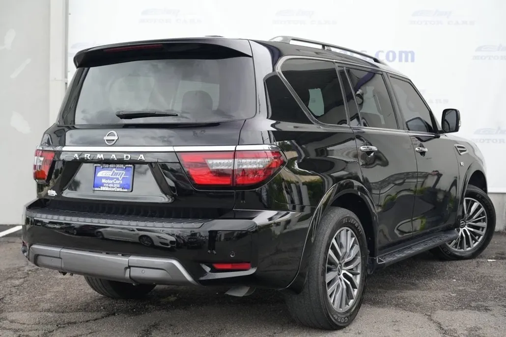 2021 Nissan Armada SV photo 1