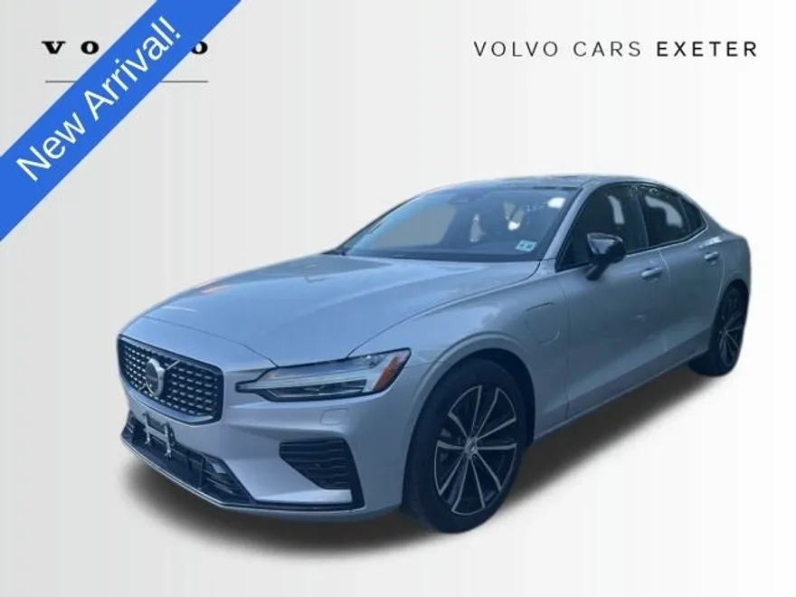2025 Volvo S60 T8 Plus photo 1
