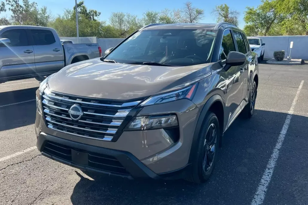 2024 Nissan Rogue SV photo 1