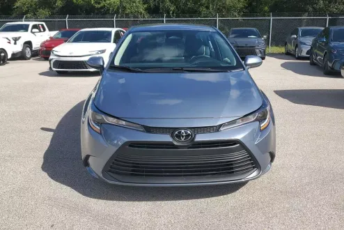 2026 Toyota Corolla LE photo 2