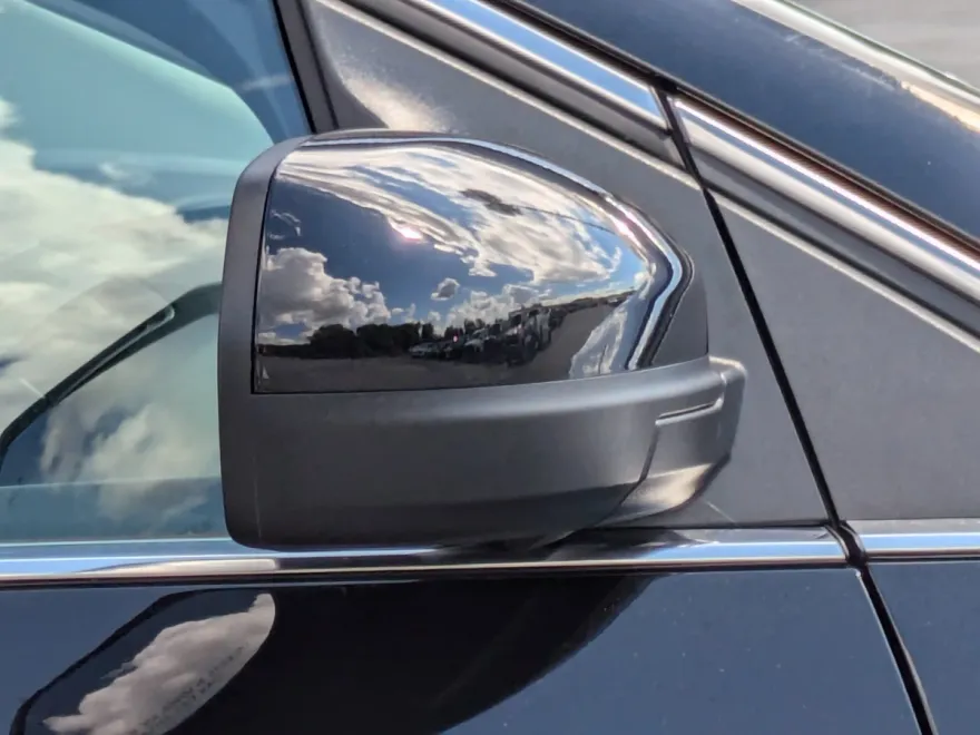 2024 Ford Edge SEL photo 1