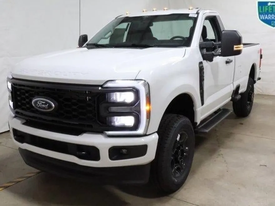 2025 Ford F-350 XL photo 1