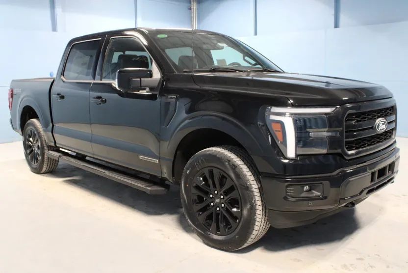 2025 Ford F-150 Lariat photo 1