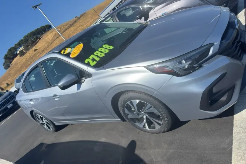 2025 Subaru Legacy Premium photo 1