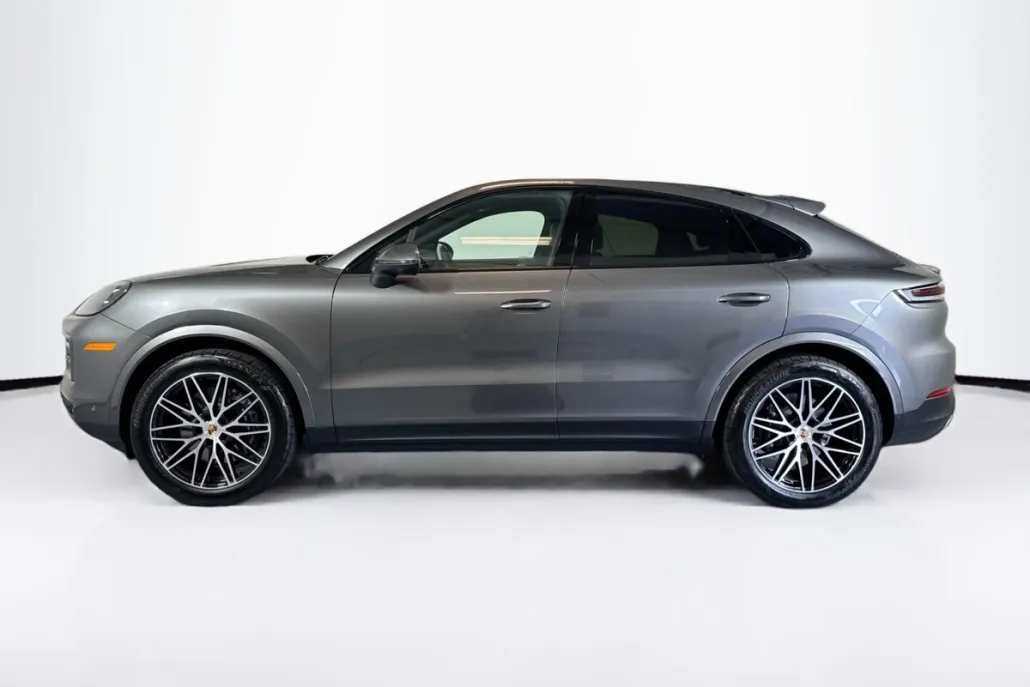 2025 Porsche Cayenne photo 1