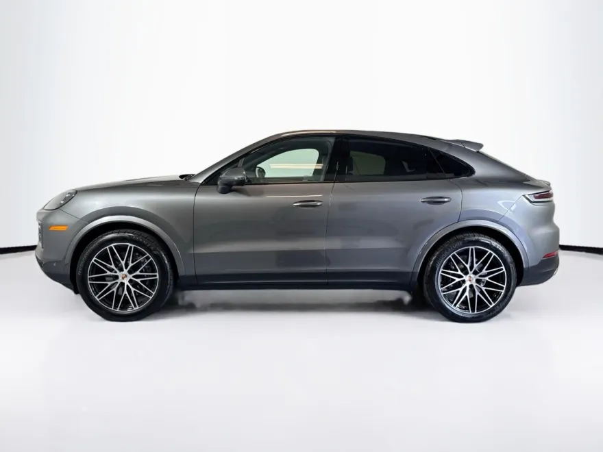 2025 Porsche Cayenne photo 1