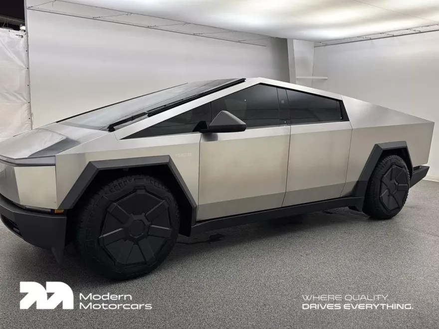2024 Tesla Cybertruck All-Wheel Drive photo 1