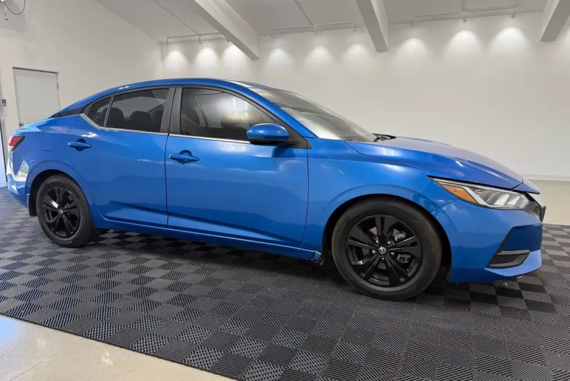 2020 Nissan Sentra SV photo 1