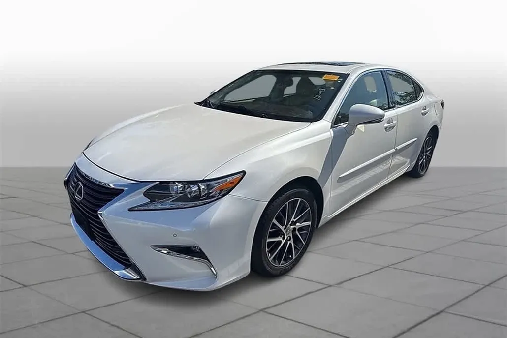 2016 Lexus ES 350 photo 1