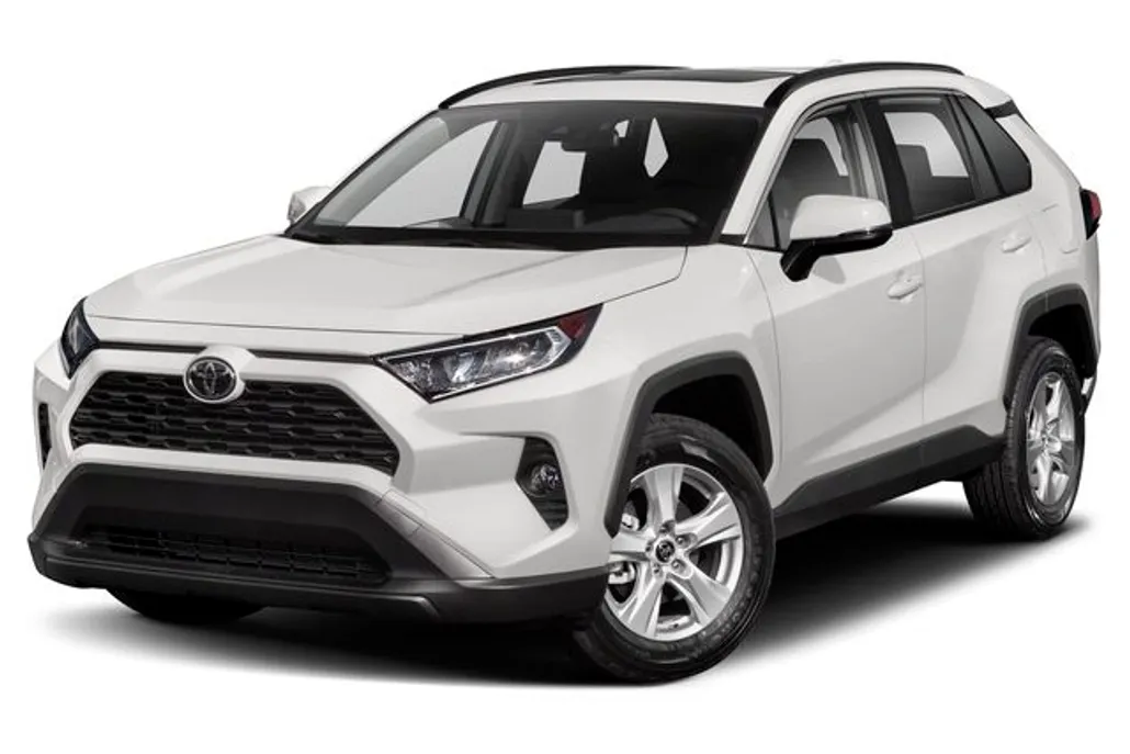 2020 Toyota RAV4 XLE photo 1