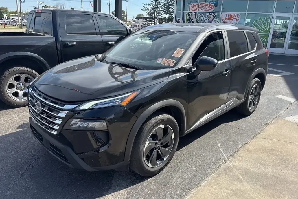 2025 Nissan Rogue SV photo 1