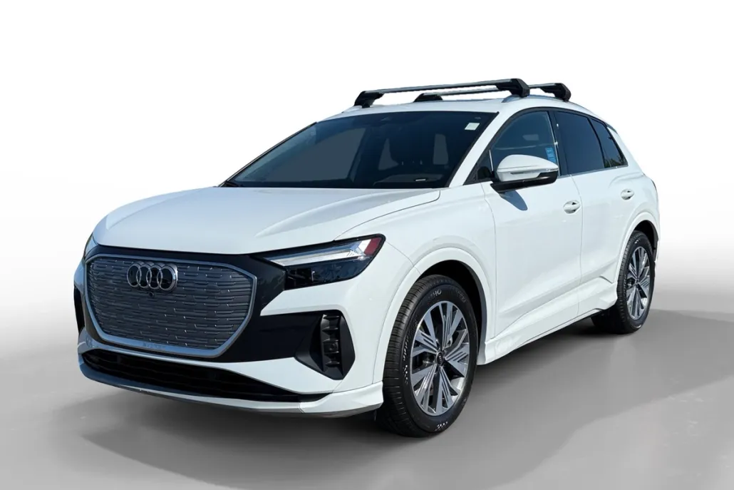 2023 Audi Q4 40 E-tron Premium photo 1