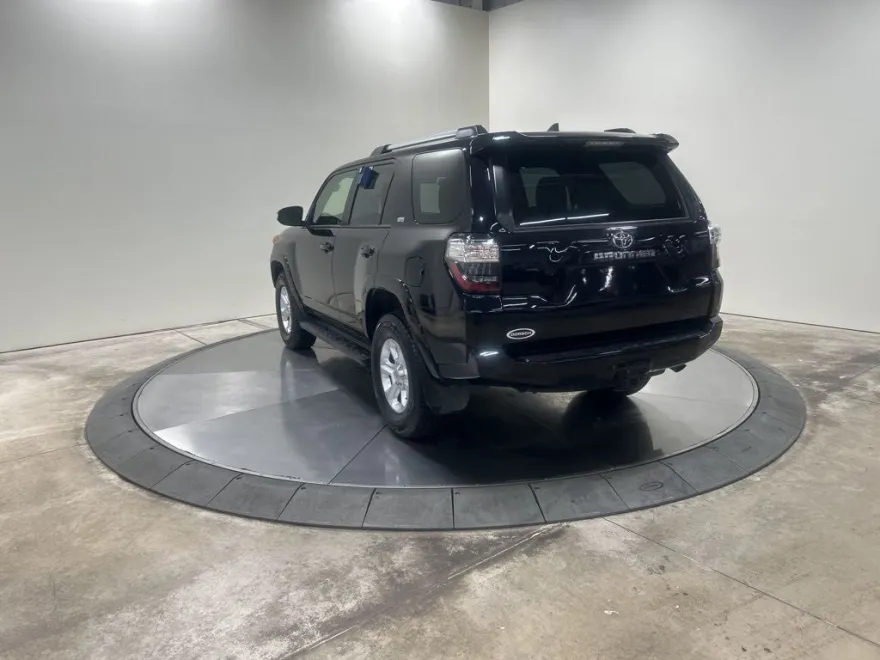 2024 Toyota 4Runner SR5 Premium photo 1