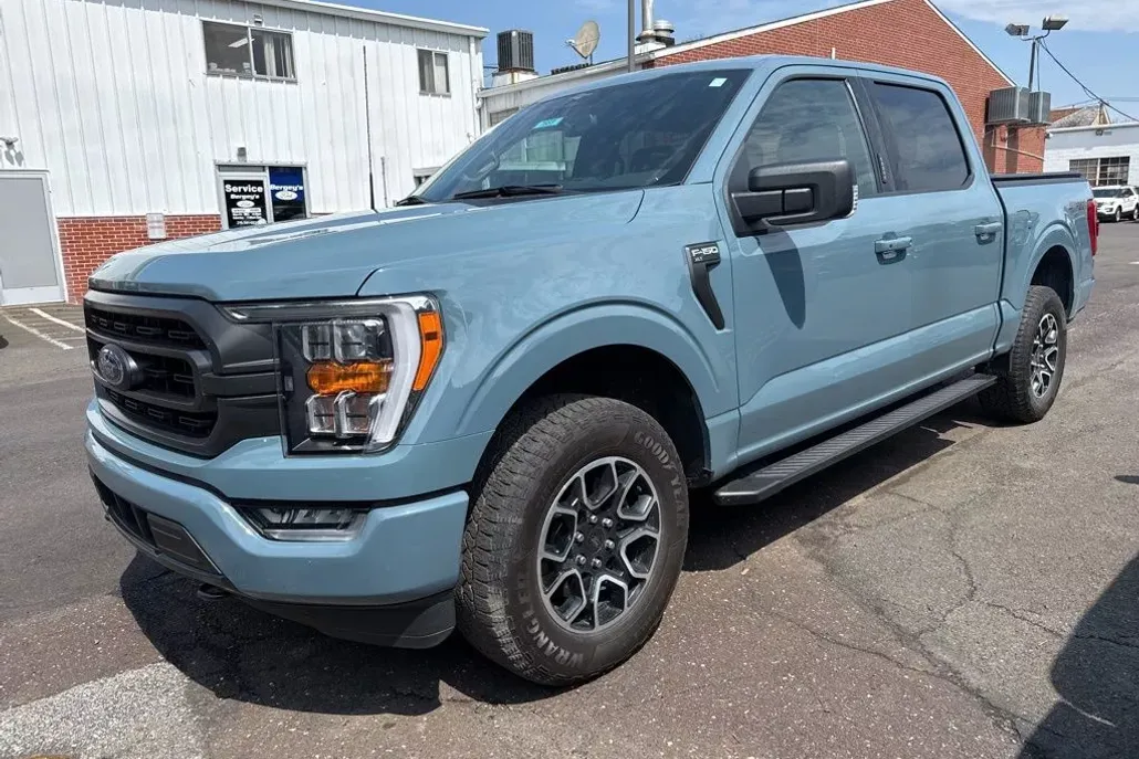 2023 Ford F-150 XLT photo 1