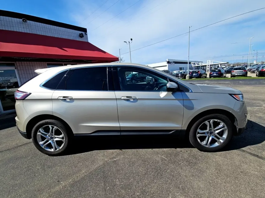 2018 Ford Edge Titanium photo 1